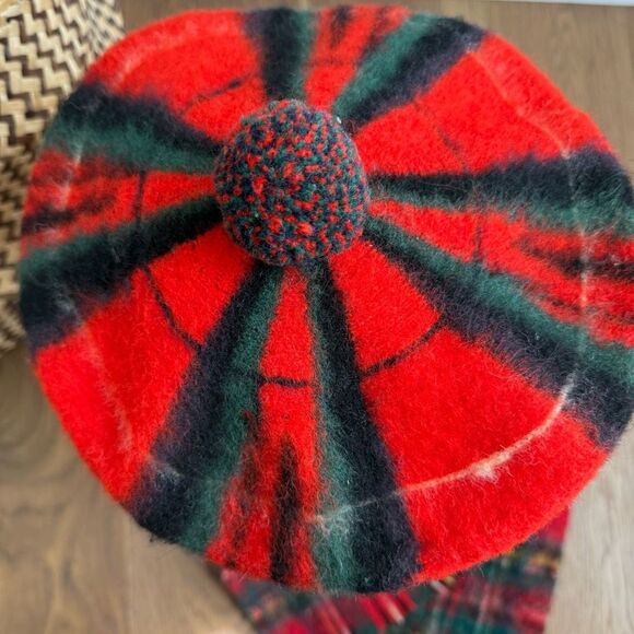 Vintage Royal Stewart Scotland Red Plaid Wool Beret Hat and Scarf - Picture 4 of 7
